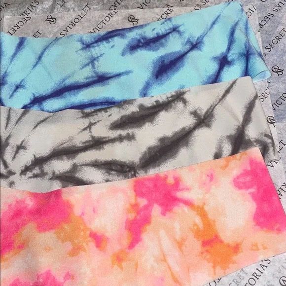 PINK Victoria’s Secret Tie Dye No Show Thongs - Picture 2 of 6